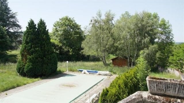 6 bedroom House For Sale: 15240 VEBRET - 2