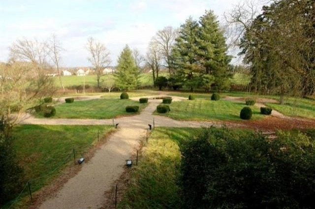 10 bedroom Castle For Sale: 03000 ALLIER - 2