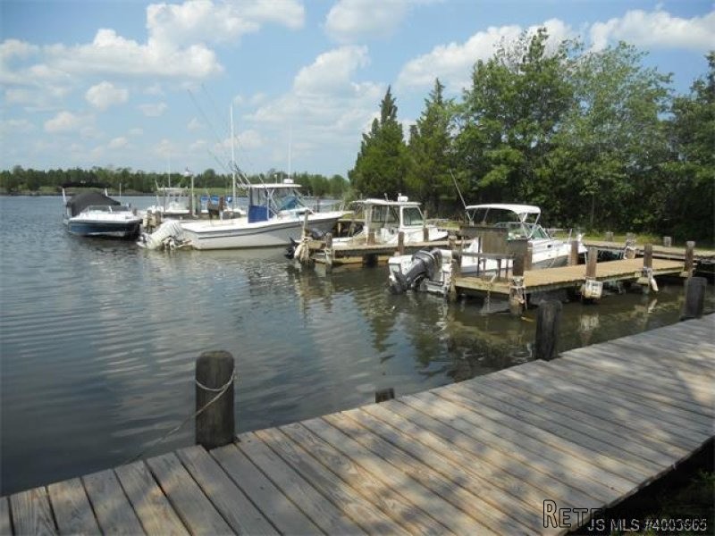 4 bedroom Flat For Sale: 15 Dock..
