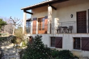 Traditional Villa Offering A Large.. - 2