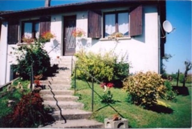 EC0593LC Village house with attached..