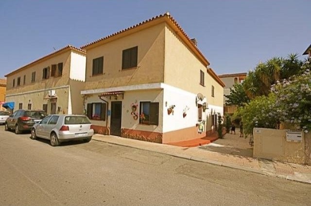 1 Bedroom - Apartment - For Sale - 2