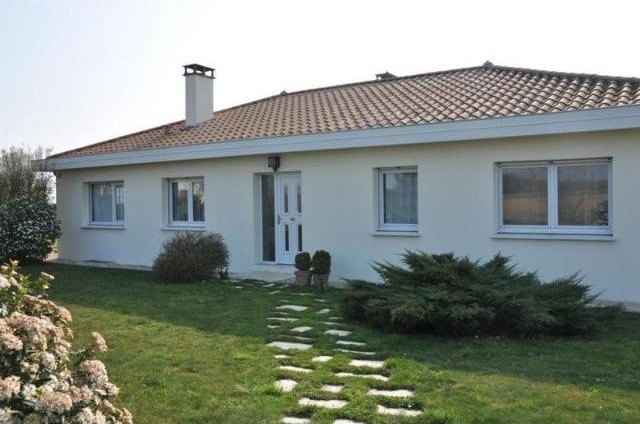 4 bedroom Villa For Sale: 69560 69560