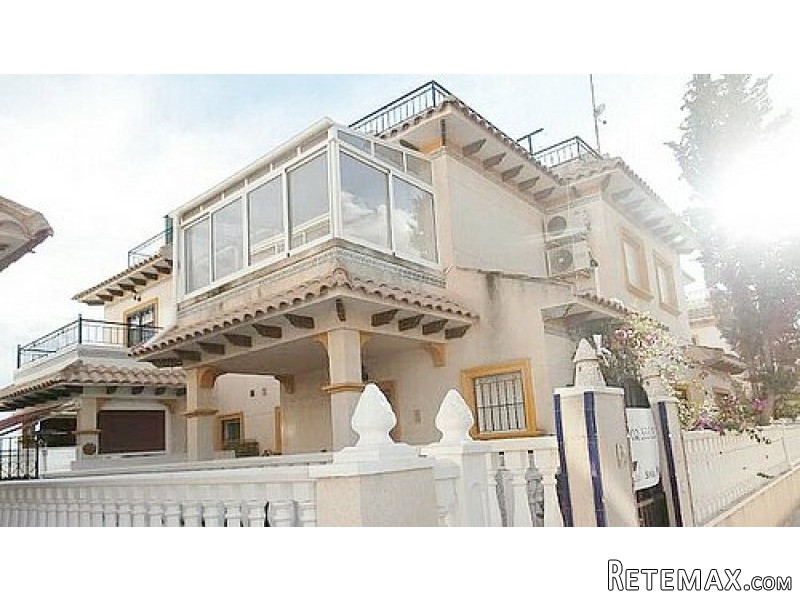 A 3 BED HOME WITH SOLARIUM