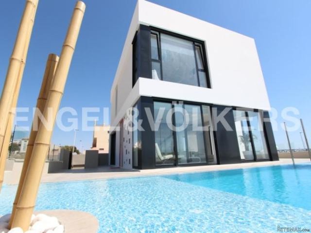 Modern and luxurious villas in a great..