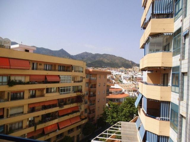 Apartment - Spacious 3 bedroom.. - 2