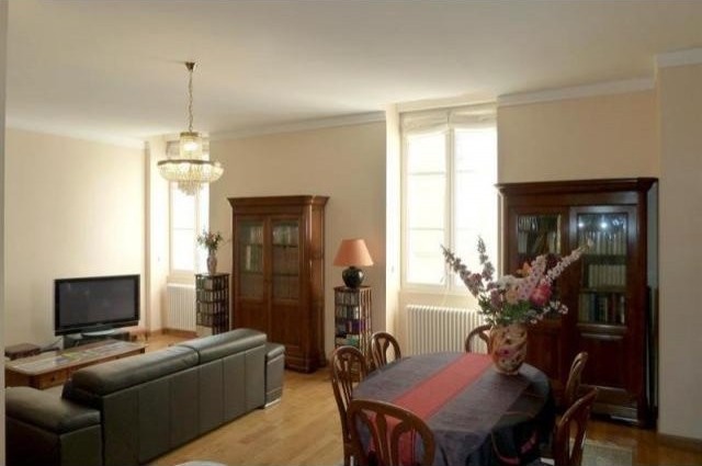 4 bedroom Flat For Sale: 33000 BORDEAUX - 2