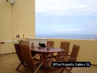 Apartment For Sale in Playa De Las..