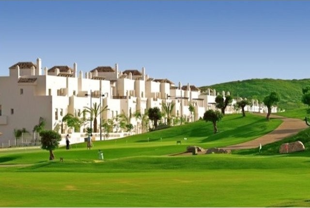 2 Bed Apartment for sale in Estepona