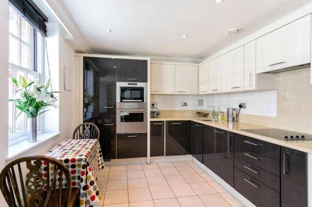 Bloomsbury Terrace, Huntley Street.. - 2