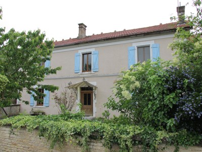 Large Stone 5 Bed Property