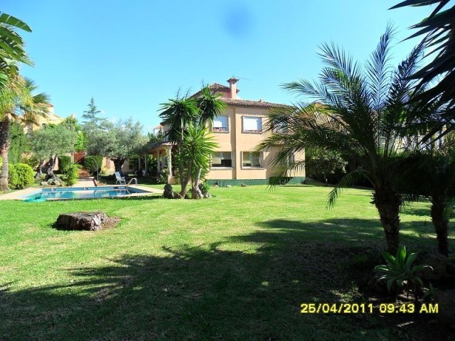 Villa - Villa - Detached, Nueva..