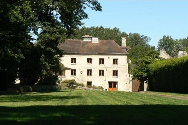 8 bedroom House For Sale: 60200 OISE - 2
