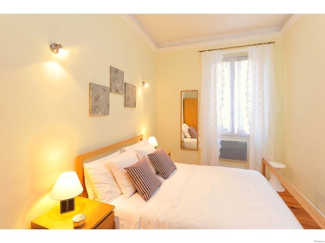 Gorgeous apartment near the Galleries..