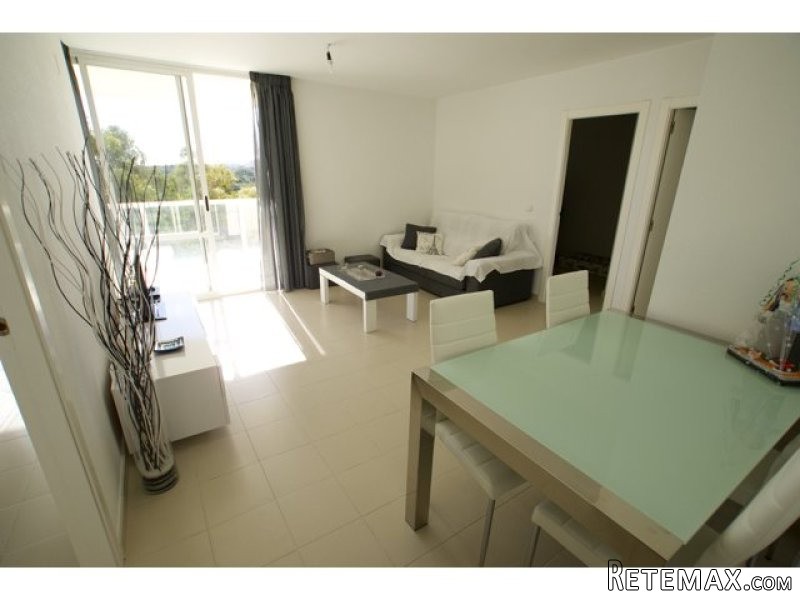3 bedroom, 1 bathroom Apartment 65m2 - 2