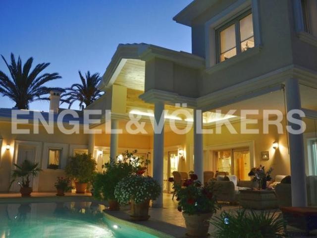 UNIQUE LUXURY VILLA IN SECOND LÍNE.CABO..