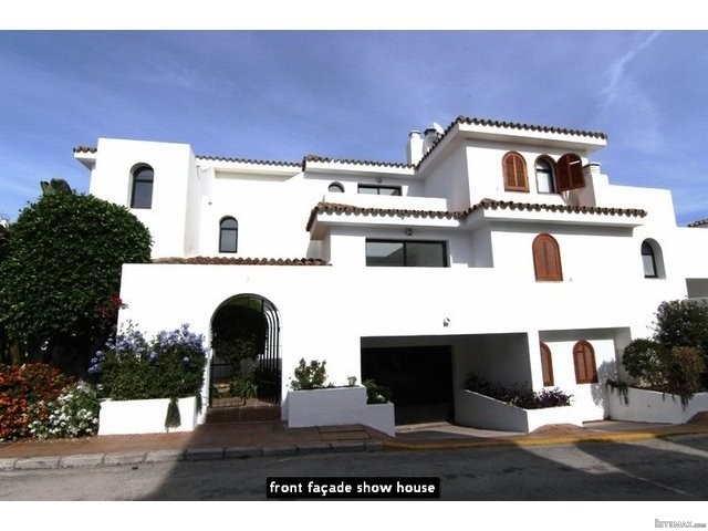 Reihenhaus for sale in East Estepona..