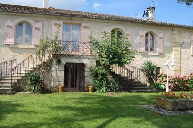 4 bedroom Character For Sale: 33000..
