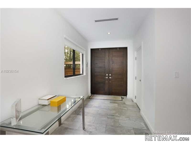 4 bedroom Flat For Sale: 3172 Oak Ave #.. - 2