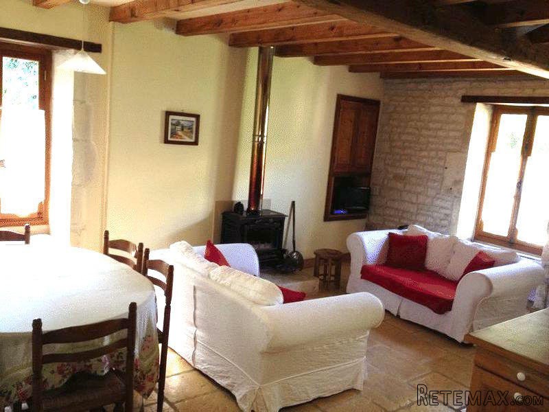 2 Bedroom Cottage For Sale - 2
