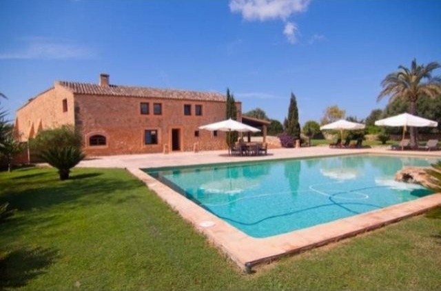 Stunning Renovated Finca In Llucmajor