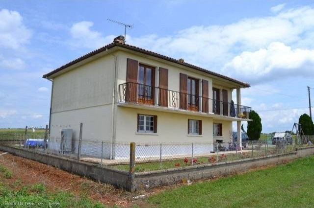 3 Bedroomed House With Lovely Views -..