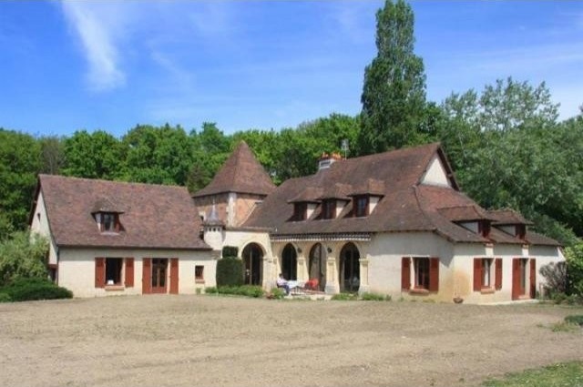4 bedroom Character For Sale: 03200..