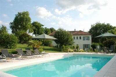 Bourdeilles (24310)