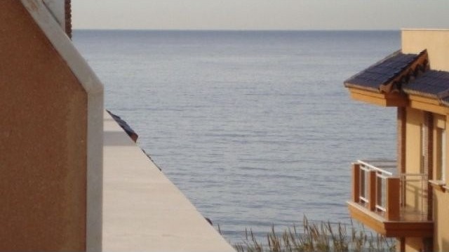 Modern 1 bedroom penthouse apartment..
