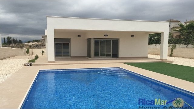 3 Bedrooms - Villa - Alicante - For Sale