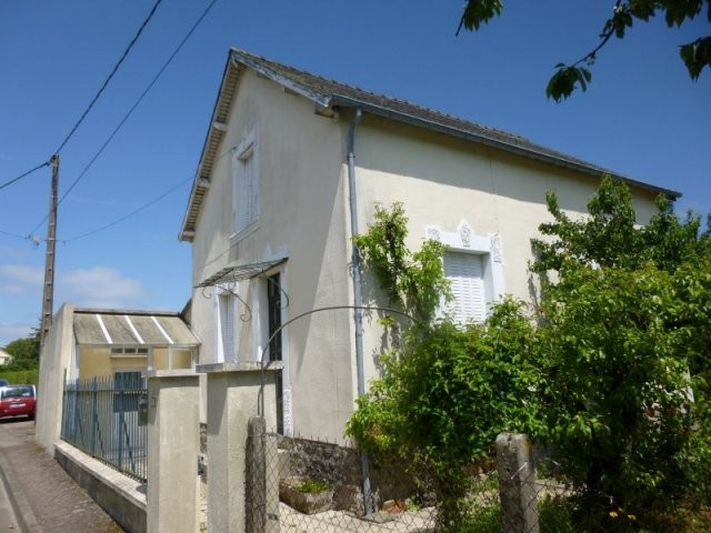 Village House, Garden, Garage