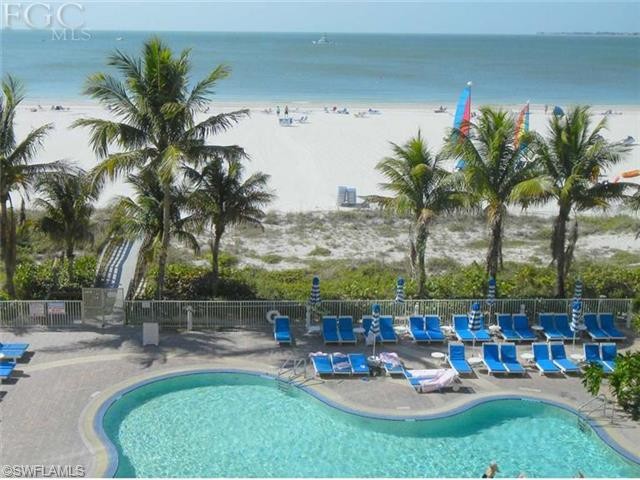 1 bedroom Condominium For Sale: Fort..