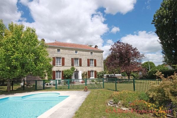 Brioux sur Boutonne (79) : For sale -.. - 2