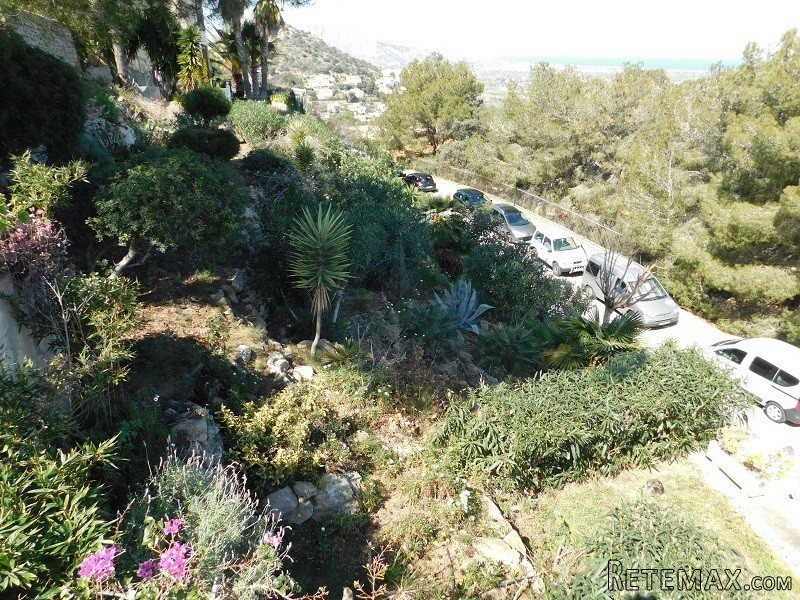 1000m2 Plot For Sale At The Top Of La.. - 2