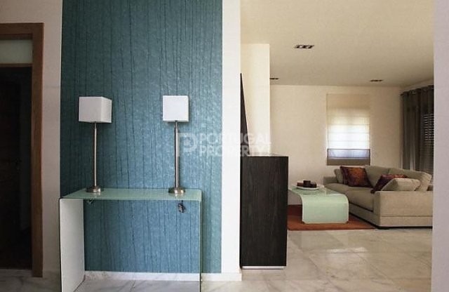 3 Bedroom Apartment - 2