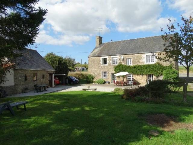 Beautiful House and Guest Cottage