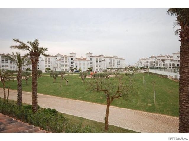 2 bedroom Apartment For Sale: 1st..