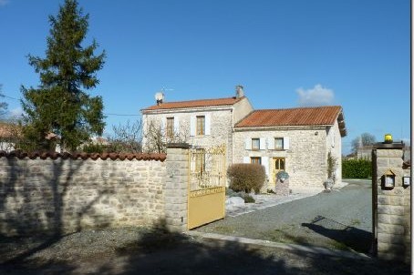 Stone House For Sale St Jean D Angely - 2