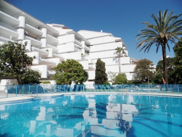 1 Bed Apartment for sale in Marbella