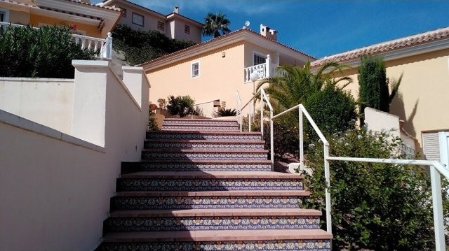 2 Bedrooms - Property - Alicante - For..