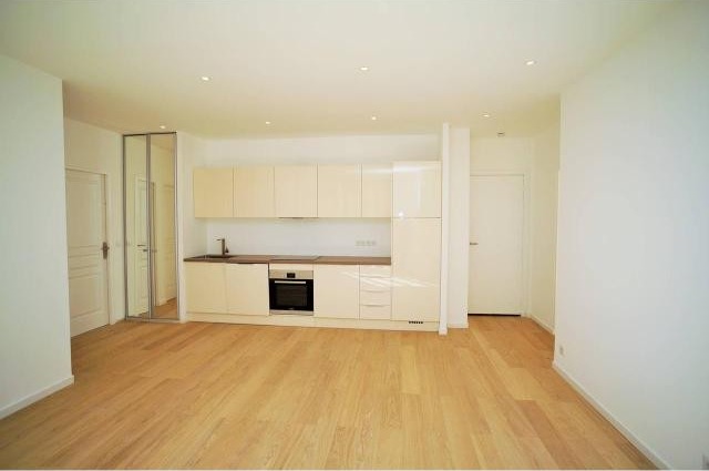 Renovated two bed in Carre d'Or - 2