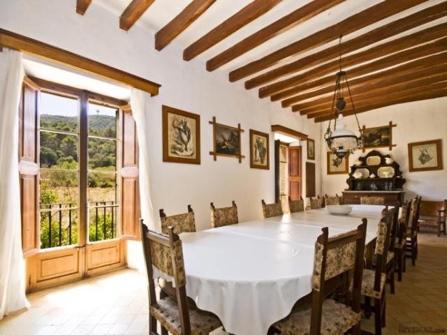 Manor house of the 13th century in Randa - 2