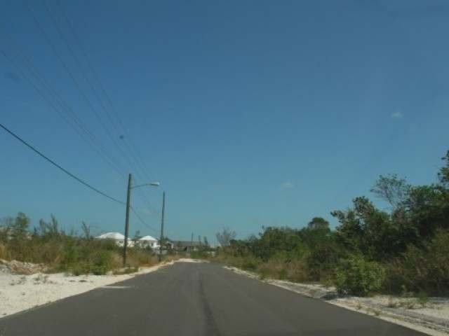 Singlefamilyvacant - Located between.. - 2