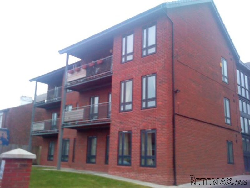2 bedroom Flat to rent in Tranmere