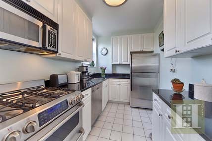 2 bedroom Apartment For Sale: 63 EAST.. - 2