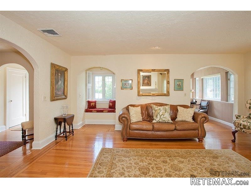 3 bedroom House For Sale: 76 Seneca.. - 2