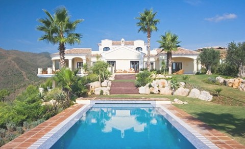 6 Bedrooms - Villa - Malaga - For Sale
