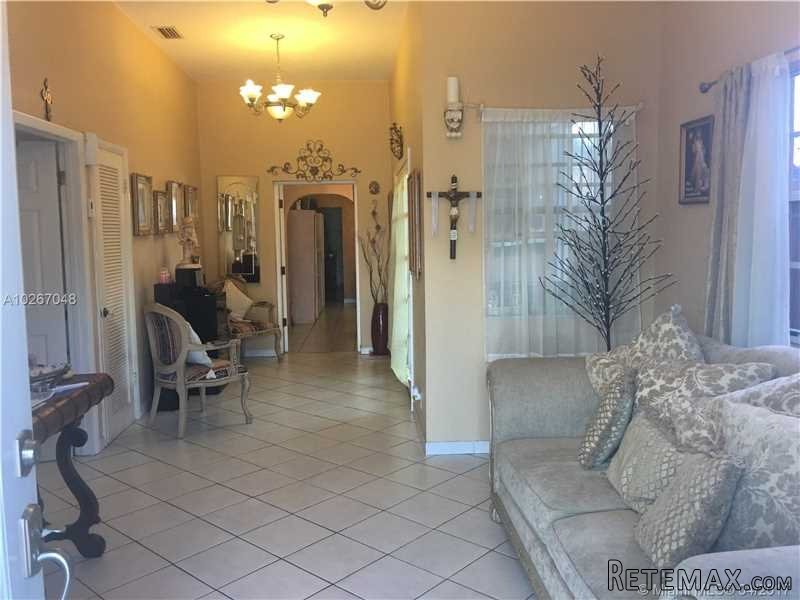 3 bedroom House For Sale: 2637 SW 31 Ave - 2
