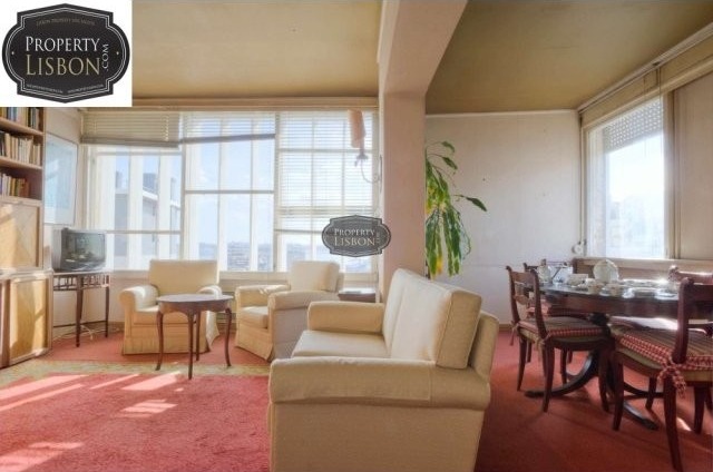 4 Bedroom Lisbon Apartment with..