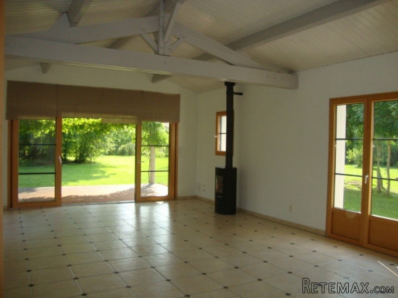 Tidy Villa In Large Attractive Parkland - 2